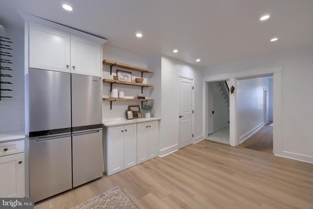 212 W CHESTNUT ST, Lancaster, PA 17603