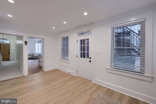 212 W CHESTNUT ST, Lancaster, PA 17603