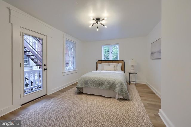 212 W CHESTNUT ST, Lancaster, PA 17603