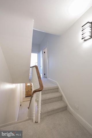 212 W CHESTNUT ST, Lancaster, PA 17603