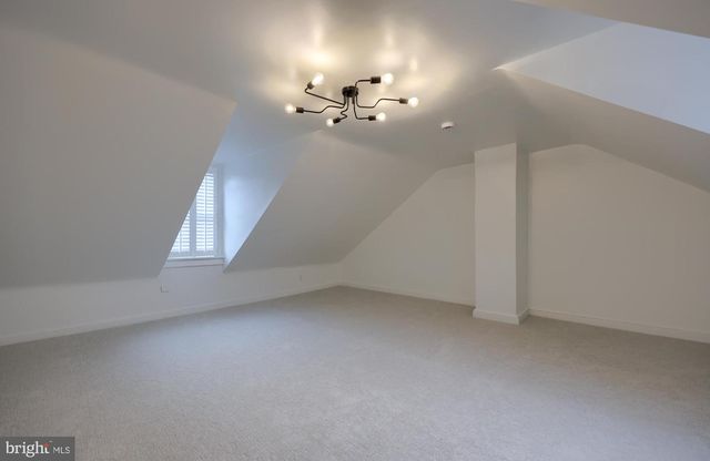 212 W CHESTNUT ST, Lancaster, PA 17603