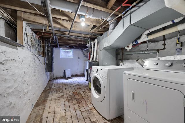 212 W CHESTNUT ST, Lancaster, PA 17603