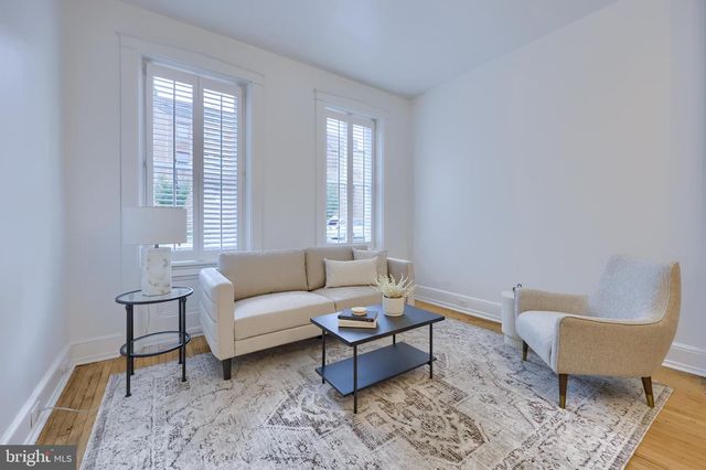 212 W CHESTNUT ST, Lancaster, PA 17603