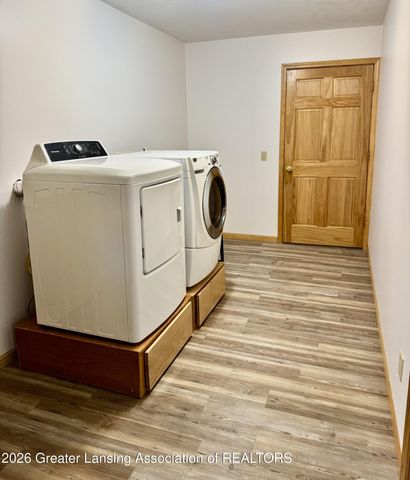 7310 W Victoria Drive, Laingsburg, MI 48848