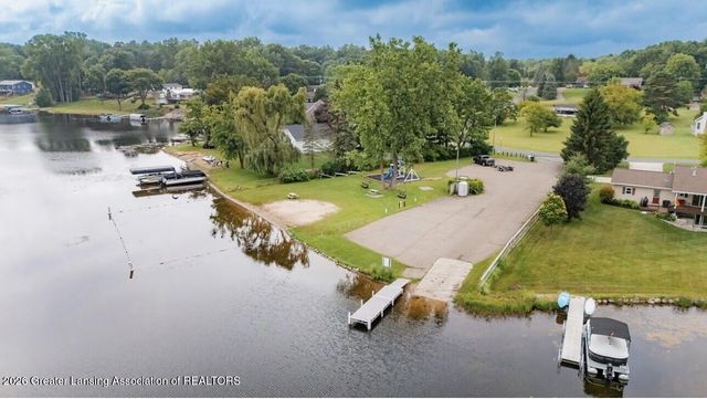 7310 W Victoria Drive, Laingsburg, MI 48848