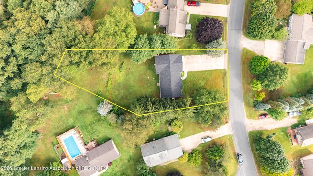7310 W Victoria Drive, Laingsburg, MI 48848