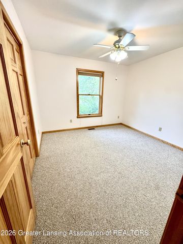 7310 W Victoria Drive, Laingsburg, MI 48848
