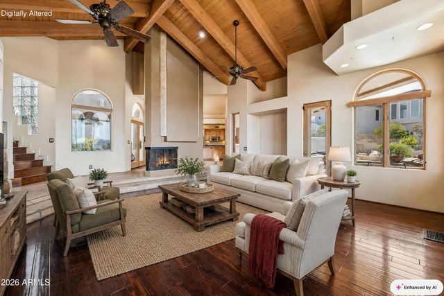1121 E COUNTRY GABLES Drive, Phoenix, AZ 85022