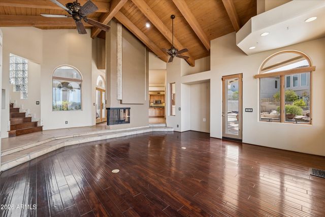 1121 E COUNTRY GABLES Drive, Phoenix, AZ 85022