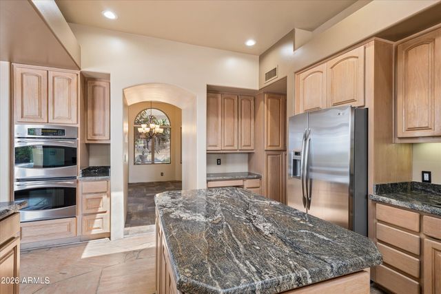 1121 E COUNTRY GABLES Drive, Phoenix, AZ 85022