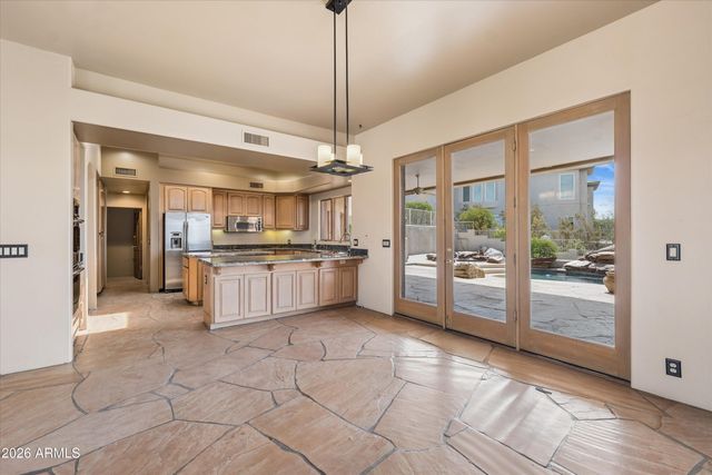 1121 E COUNTRY GABLES Drive, Phoenix, AZ 85022