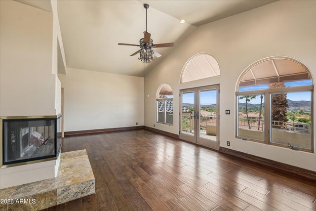 1121 E COUNTRY GABLES Drive, Phoenix, AZ 85022