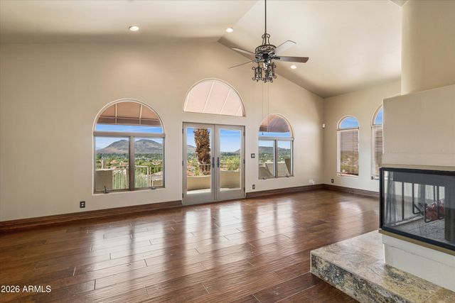 1121 E COUNTRY GABLES Drive, Phoenix, AZ 85022