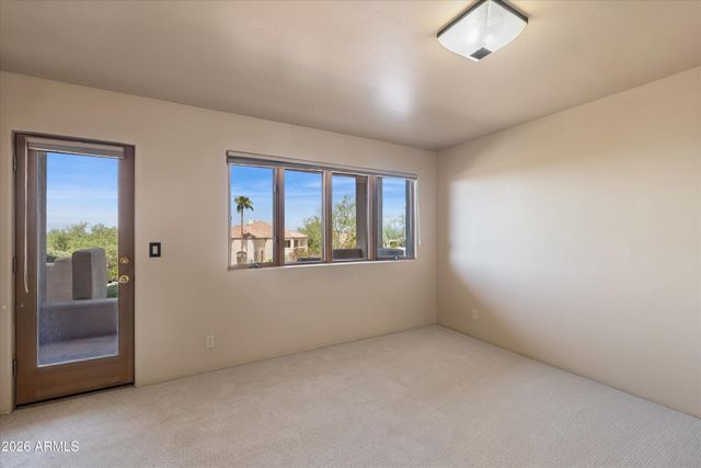 1121 E COUNTRY GABLES Drive, Phoenix, AZ 85022