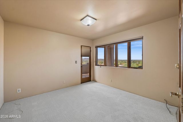 1121 E COUNTRY GABLES Drive, Phoenix, AZ 85022