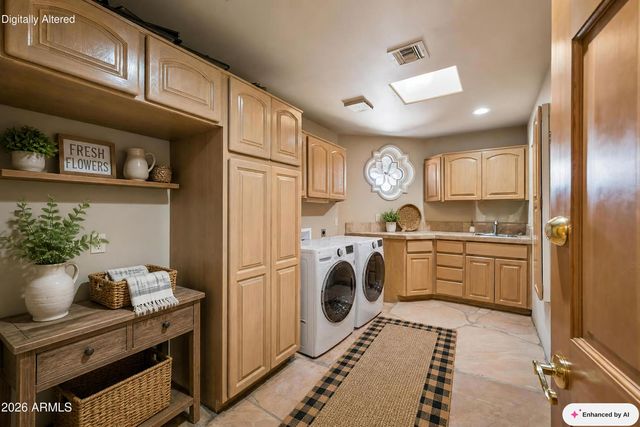 1121 E COUNTRY GABLES Drive, Phoenix, AZ 85022
