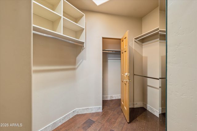 1121 E COUNTRY GABLES Drive, Phoenix, AZ 85022