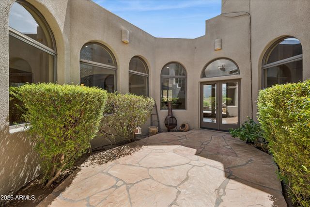 1121 E COUNTRY GABLES Drive, Phoenix, AZ 85022