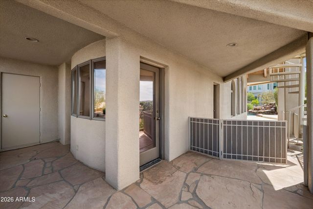 1121 E COUNTRY GABLES Drive, Phoenix, AZ 85022