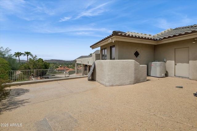 1121 E COUNTRY GABLES Drive, Phoenix, AZ 85022