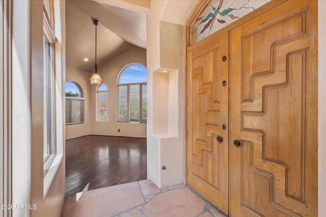 1121 E COUNTRY GABLES Drive, Phoenix, AZ 85022