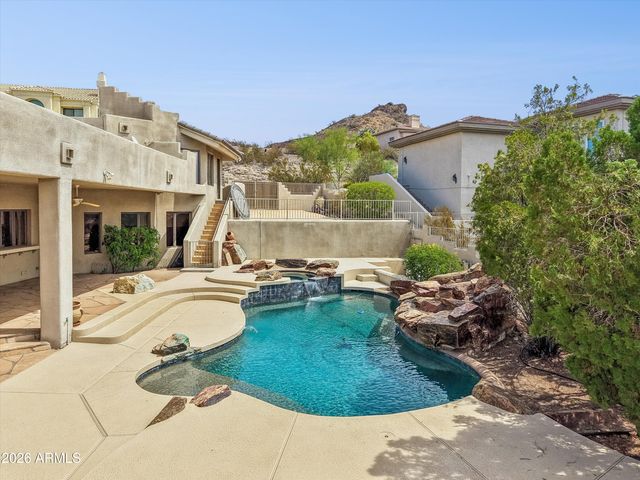 1121 E COUNTRY GABLES Drive, Phoenix, AZ 85022