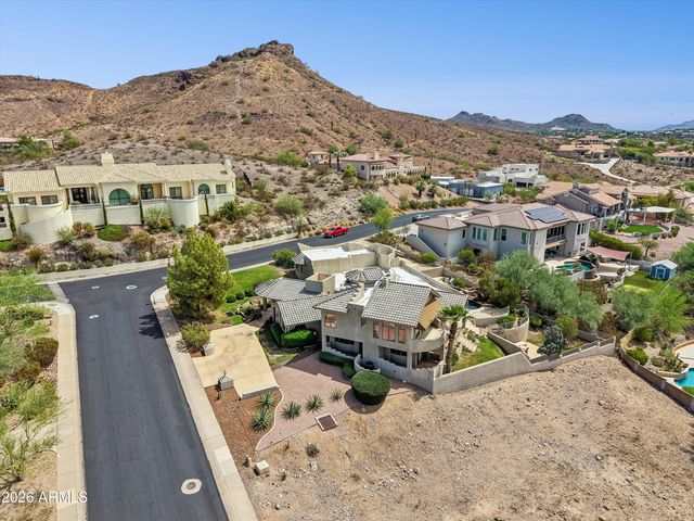 1121 E COUNTRY GABLES Drive, Phoenix, AZ 85022