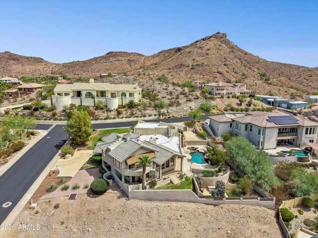 1121 E COUNTRY GABLES Drive, Phoenix, AZ 85022