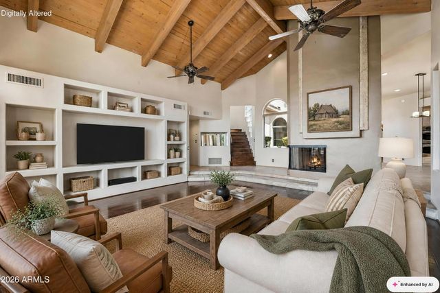 1121 E COUNTRY GABLES Drive, Phoenix, AZ 85022