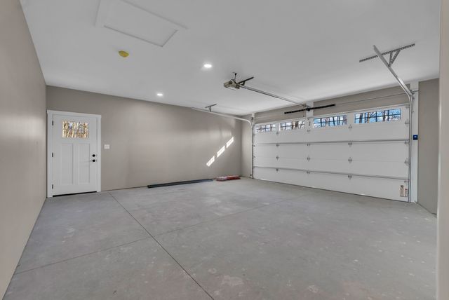 833 Dripping Springs Rd, Monterey, TN 38574