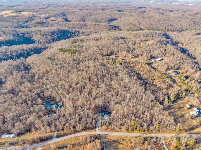 833 Dripping Springs Rd, Monterey, TN 38574