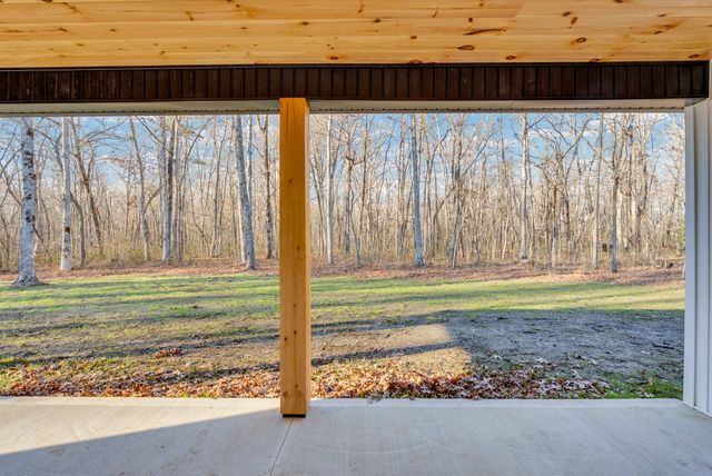 833 Dripping Springs Rd, Monterey, TN 38574