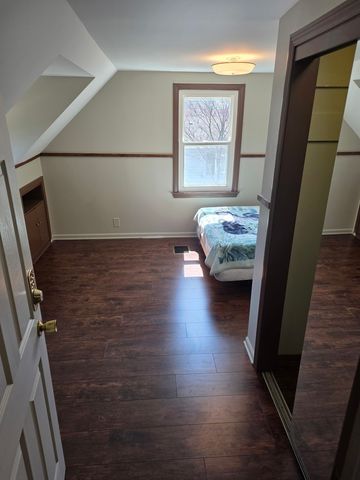 494 N Ellsworth Avenue, Villa Park, IL 60181