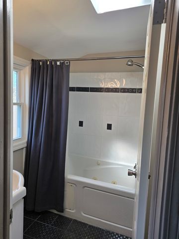 494 N Ellsworth Avenue, Villa Park, IL 60181