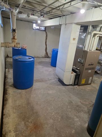 494 N Ellsworth Avenue, Villa Park, IL 60181