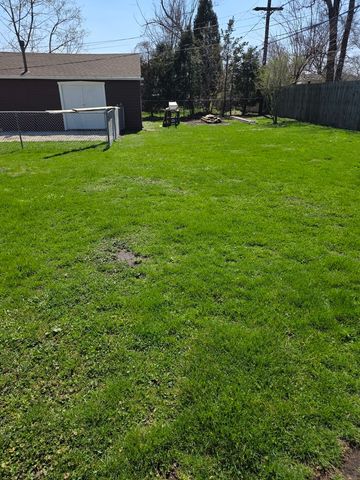 494 N Ellsworth Avenue, Villa Park, IL 60181