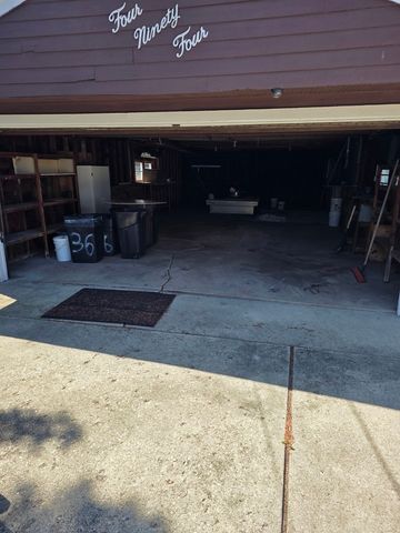 494 N Ellsworth Avenue, Villa Park, IL 60181