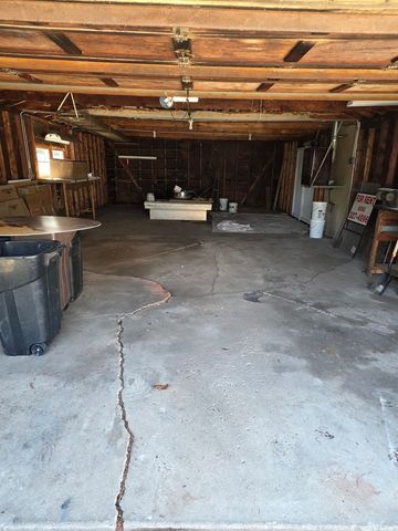 494 N Ellsworth Avenue, Villa Park, IL 60181