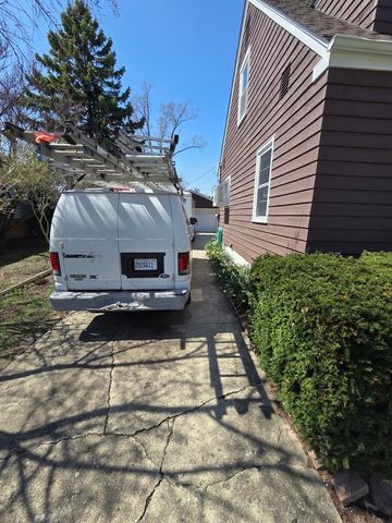 494 N Ellsworth Avenue, Villa Park, IL 60181