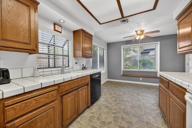 342 Rivergate Way, Sacramento, CA 95831