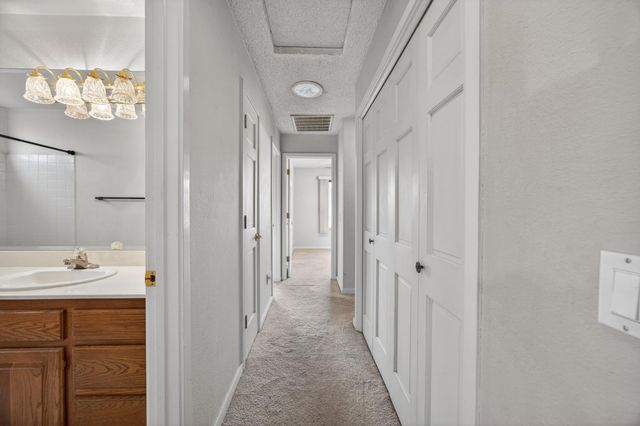 342 Rivergate Way, Sacramento, CA 95831