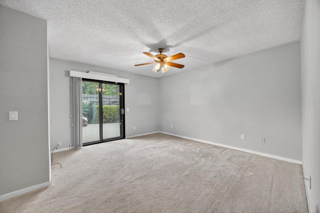 342 Rivergate Way, Sacramento, CA 95831