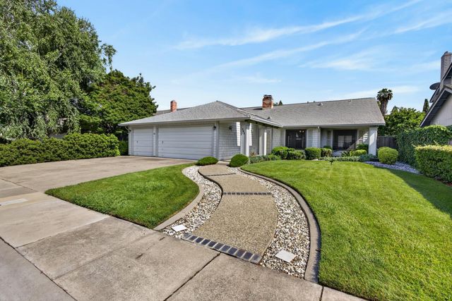 342 Rivergate Way, Sacramento, CA 95831