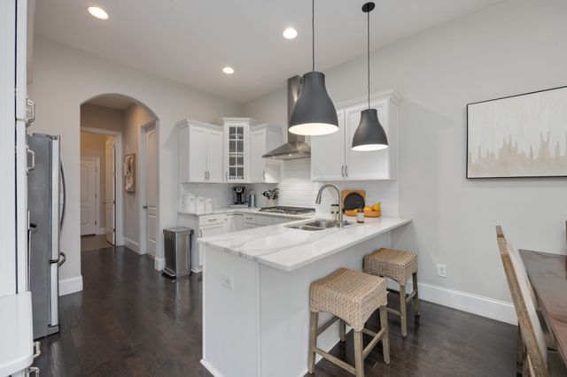 1645 Brockton Ln, Nashville, TN 37221