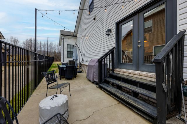1645 Brockton Ln, Nashville, TN 37221