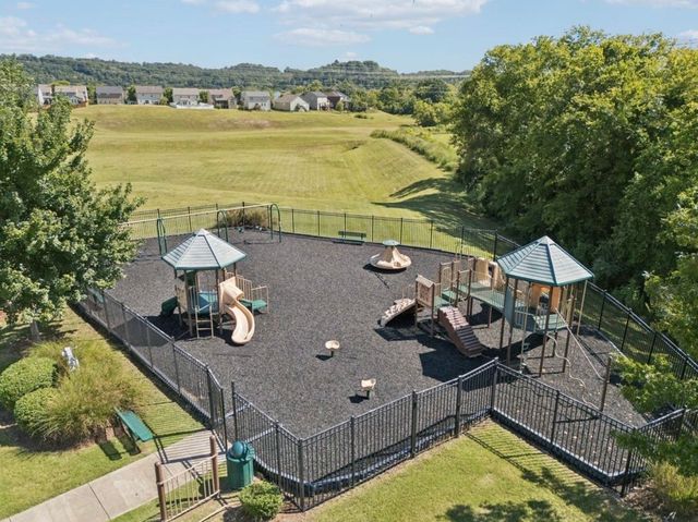 1645 Brockton Ln, Nashville, TN 37221