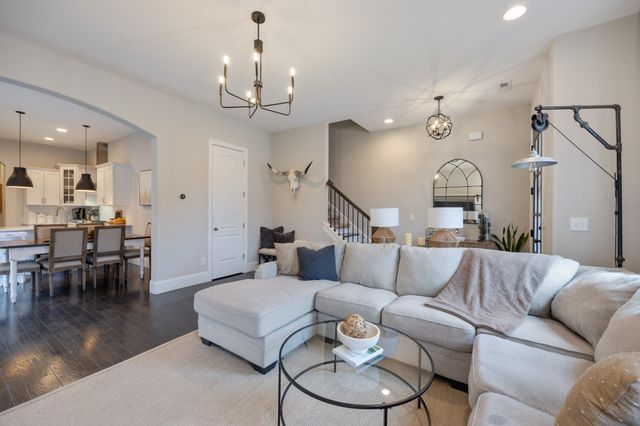 1645 Brockton Ln, Nashville, TN 37221