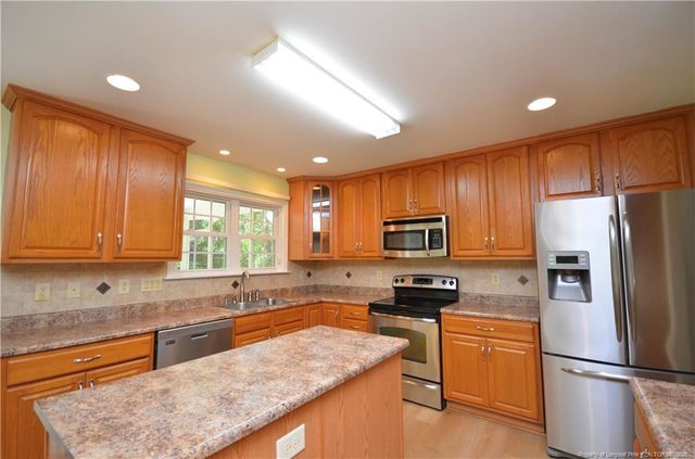2170 Cora Drive, Hope Mills, NC 28348