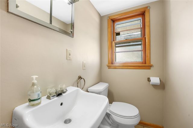 4704 Garrett Drive, Norton, OH 44203