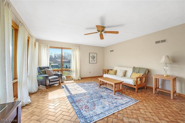 4704 Garrett Drive, Norton, OH 44203